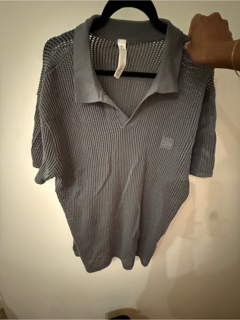 ALO Yoga Men’s Gray Open-Knit Short-Sleeve Polo - Picture 2 of 3